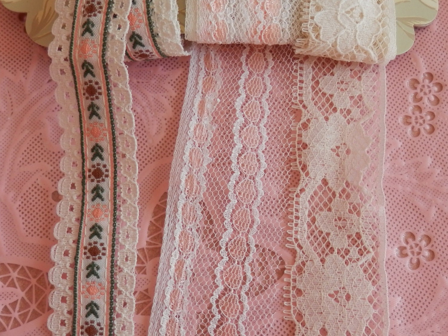 Inspiration tag with vintage trims and fancy straight pins