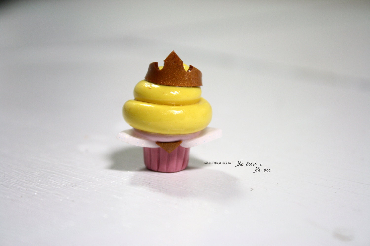 Aurora Cupcake Pendant