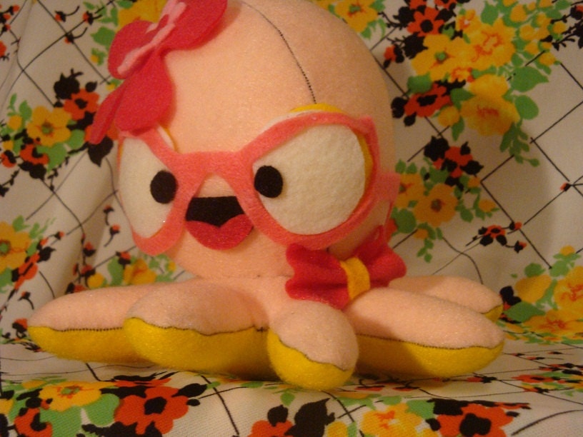 Olive the Girlie Octopus with Ascot, Flower and Glasses Detail - Kawaii - Sea Creature - Retro - Plushie - Stuffed Toy - Under the Sea