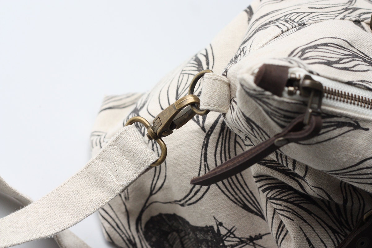 Ships Zipper Tote