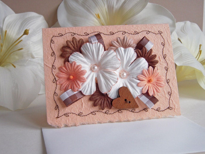 Note Card of Floral and Pearls