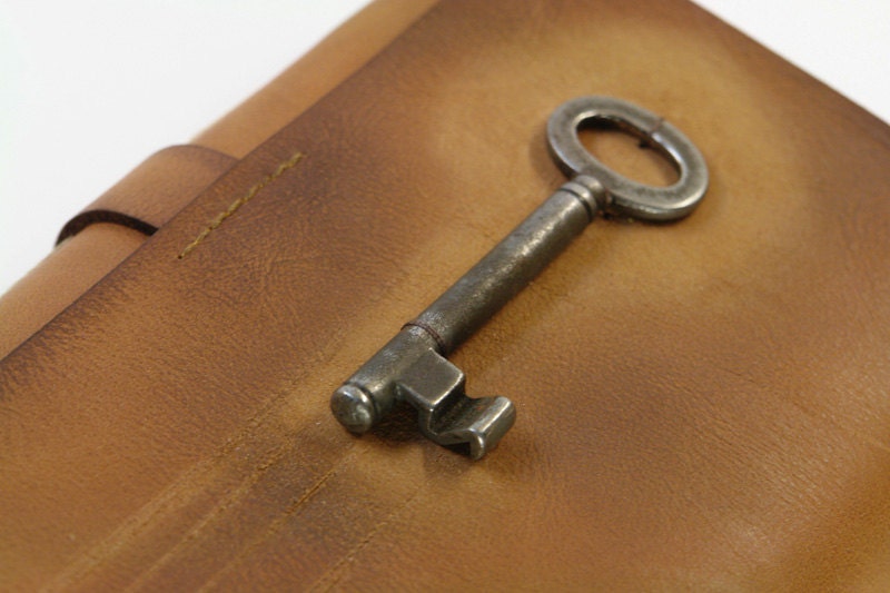 Leather Journal with Key - Notebook, Journal, Diary, Sketchbook -  Secrets Keeper