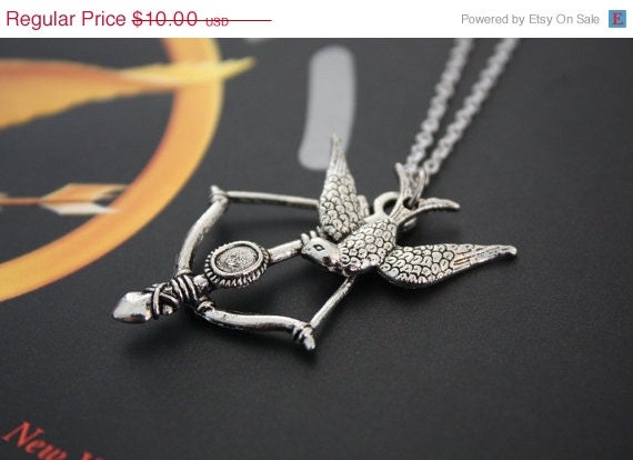 ON SALE Hunger Games Necklace - Katniss Bow and Arrow - Mockingjay