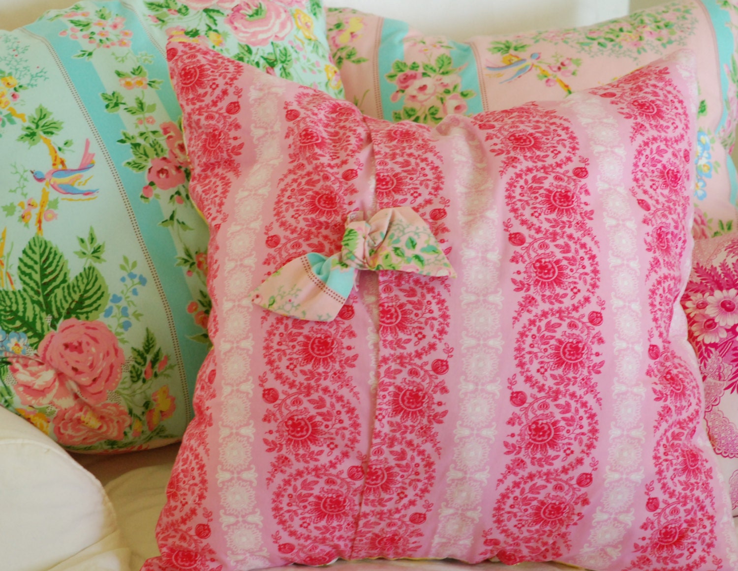 Cottage Pillow Cover, Decorative Pillows, Throw Pillow, Shabby Chic Pillow, 20x20 inches, reversible