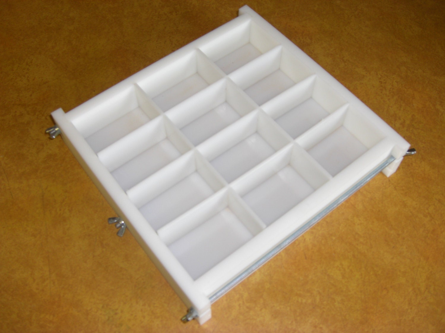 Soap mold lye & glycerine based no liner soap 12 bar tray mold 3 lb toll free 1-877-890-0267 E.