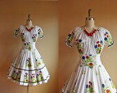 1960s Dress - Vintage 50s 60s Dress - Poppy Print Shelf Bust Cotton Circle Dance Skirt M - Lime Tree Arbor