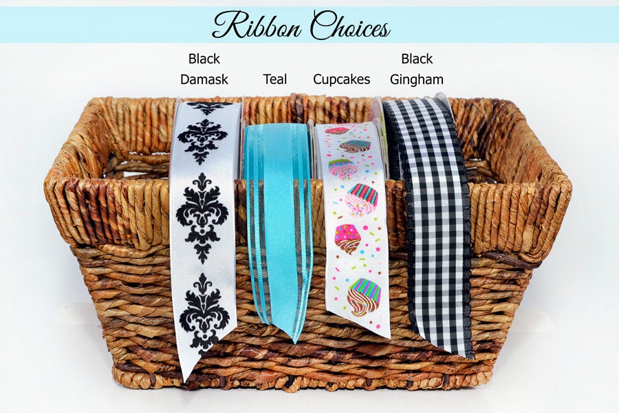 Creative Chics - Gift Wrap in Hot Pink with Ribbon Choice
