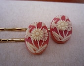 Daisy Cameo hair pins