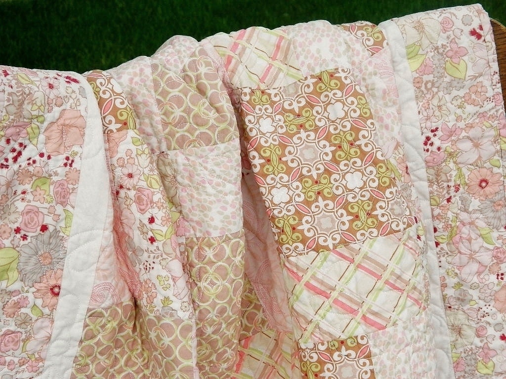 Pretty Little Coquette Baby/Lap Quilt