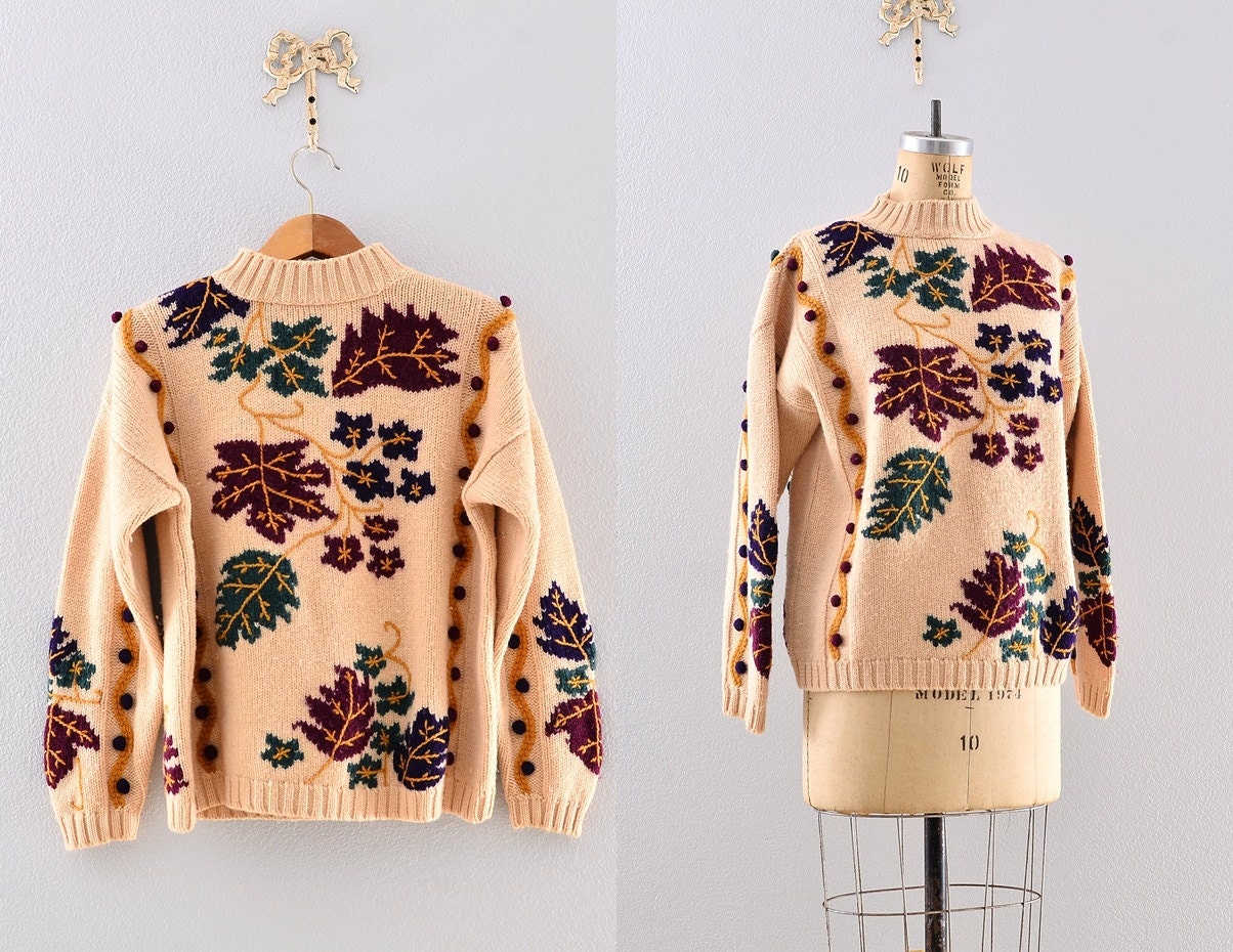 vintage sweater - pom pom sweater / vintage festive sweater