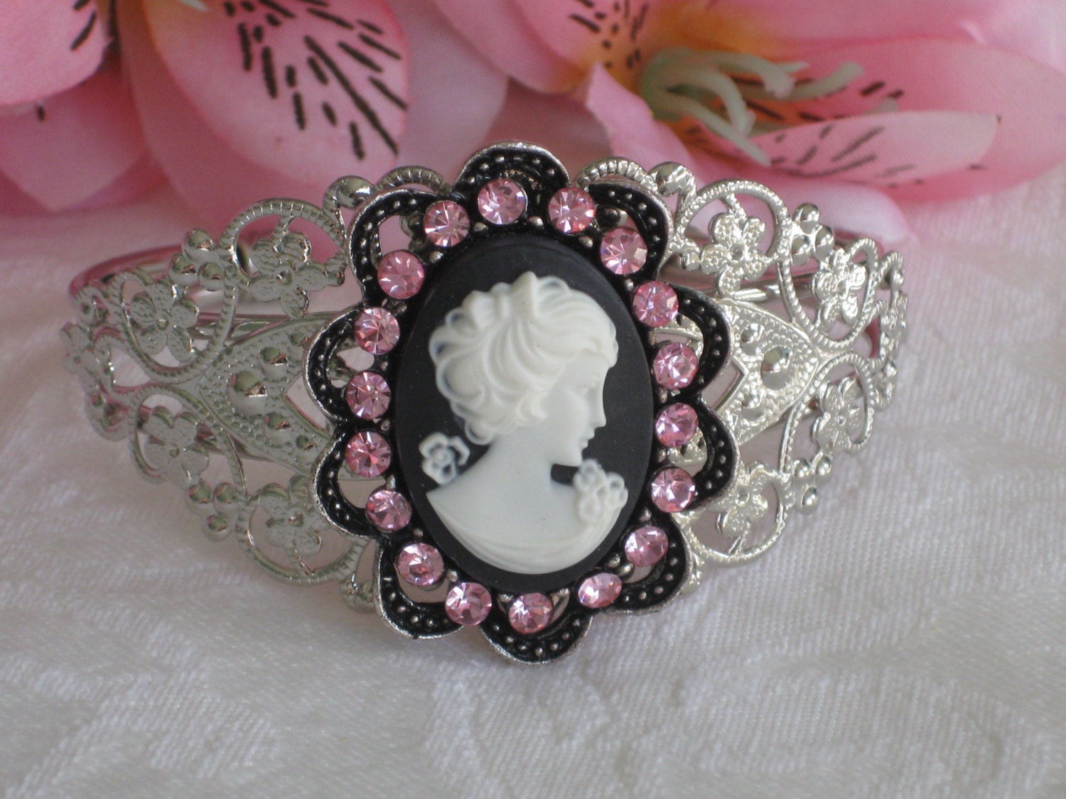 Cameo Bracelet, Silver Cuff, Lady Cameo, Pink Bracelet, Black Bracelet, Cameo Jewlery, Cuff Bracelet, Chunky Bracelet, Cameo, Victorian