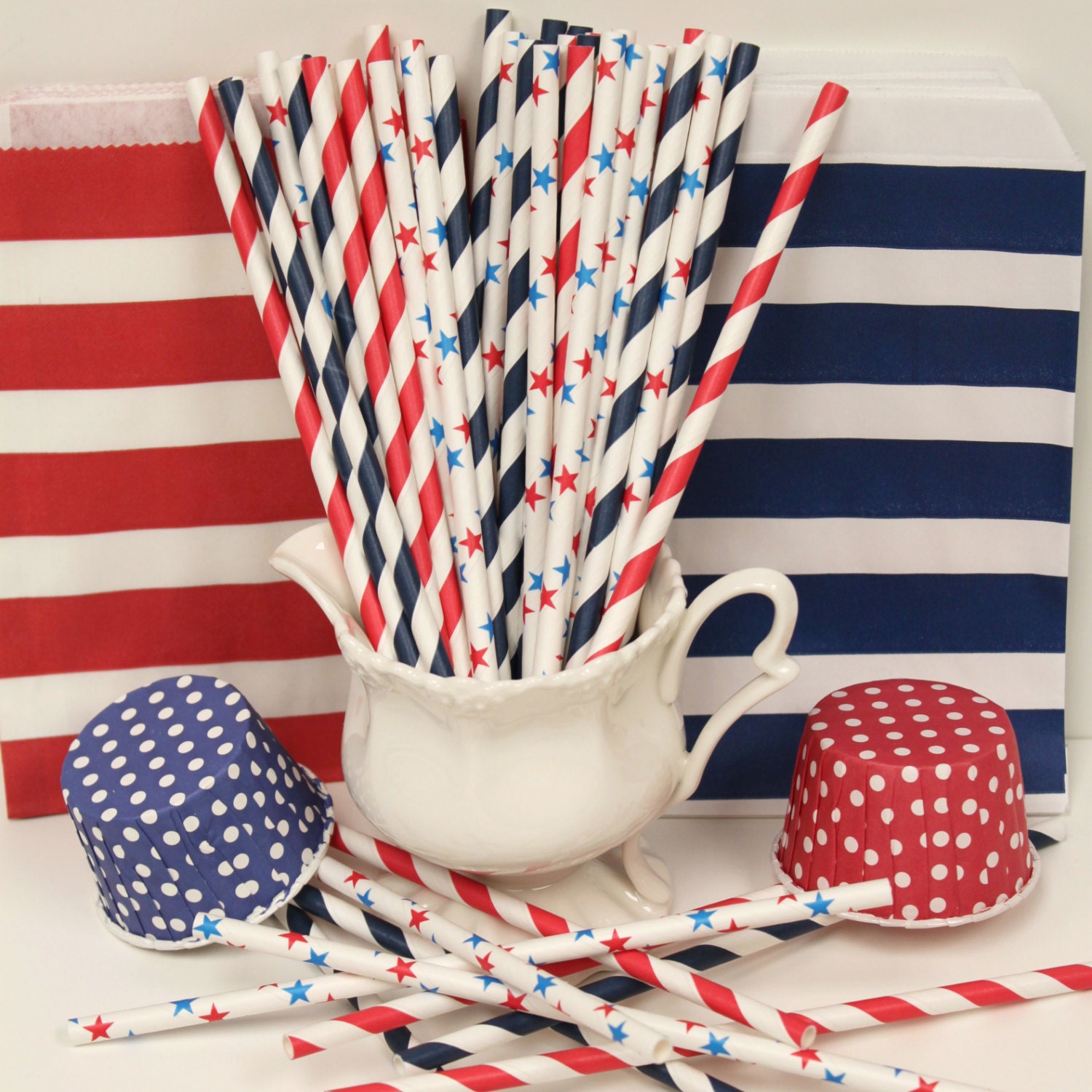 STARS AND STRIPES Paper Straw Mix, 30 Assorted Red, Blue, Stars Paper Straws with Diy Flag, Labor Day, Fourth of July, Red White Blue