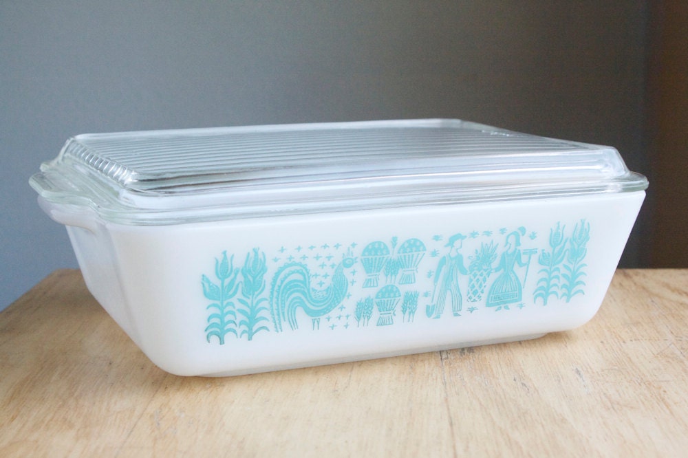 Pyrex Butterprint Refrigerator Dish, 1.5 Quart, With Lid