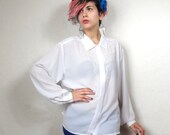 20% OFF VACATION SALE S A L E 90s Embroidered Semi Sheer Party Blouse (M/L)