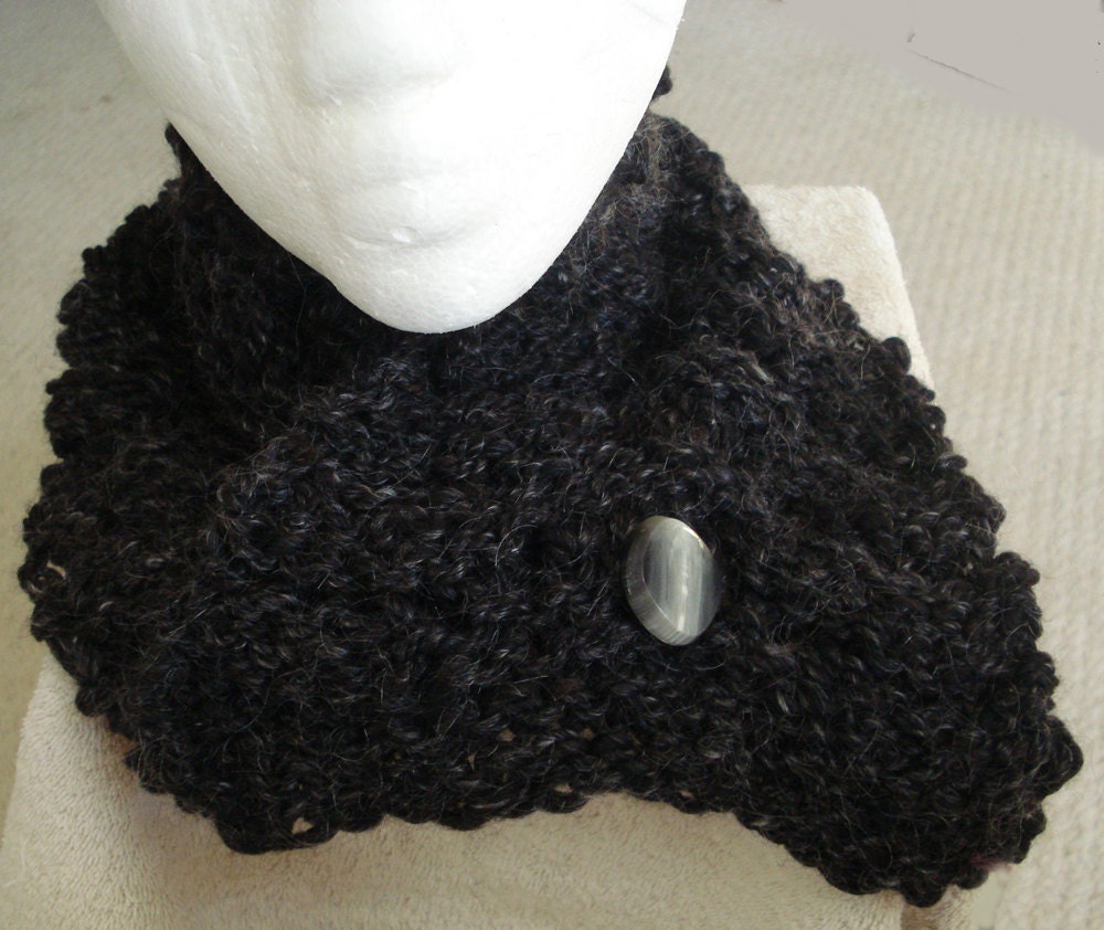 Handspun Norwegian Wool Cowl or Collar Hand Knit With Vintage Button