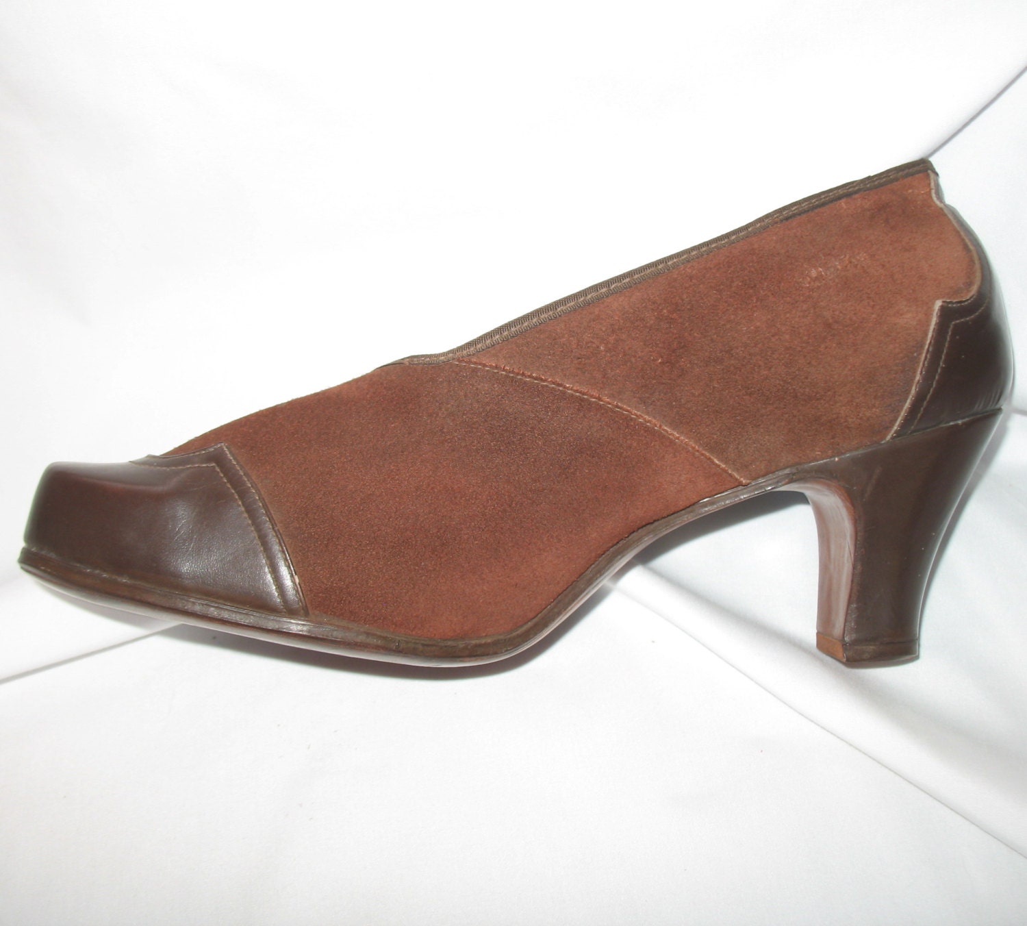 Vintage 1940s Brown Suede Heels Pumps Leather Toe Cap and Heel  NOS Au 7, US 6, Eu 37,Uk 4