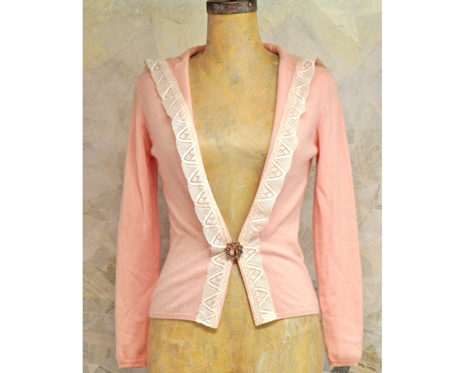 Cashmere Lace & Brooch Cardigan Pink S upcycled vintage rainbow Rhinestone brooch