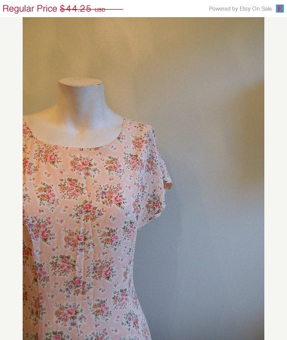 Memorial Day Weekend SALE vintage.  Pink Floral Maxi Dress // Flowy Dress // S M L