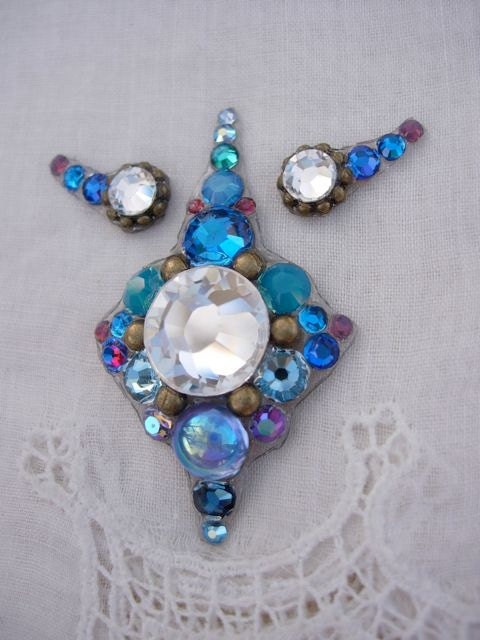 Bright Peacock Bindi SET - swarovski crystal tribal bindi and eye accents