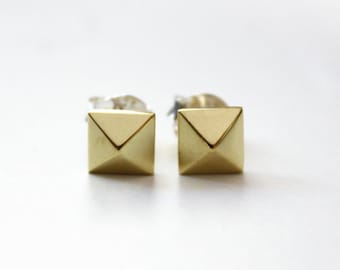 Pyramid Stud Earrings (brass)