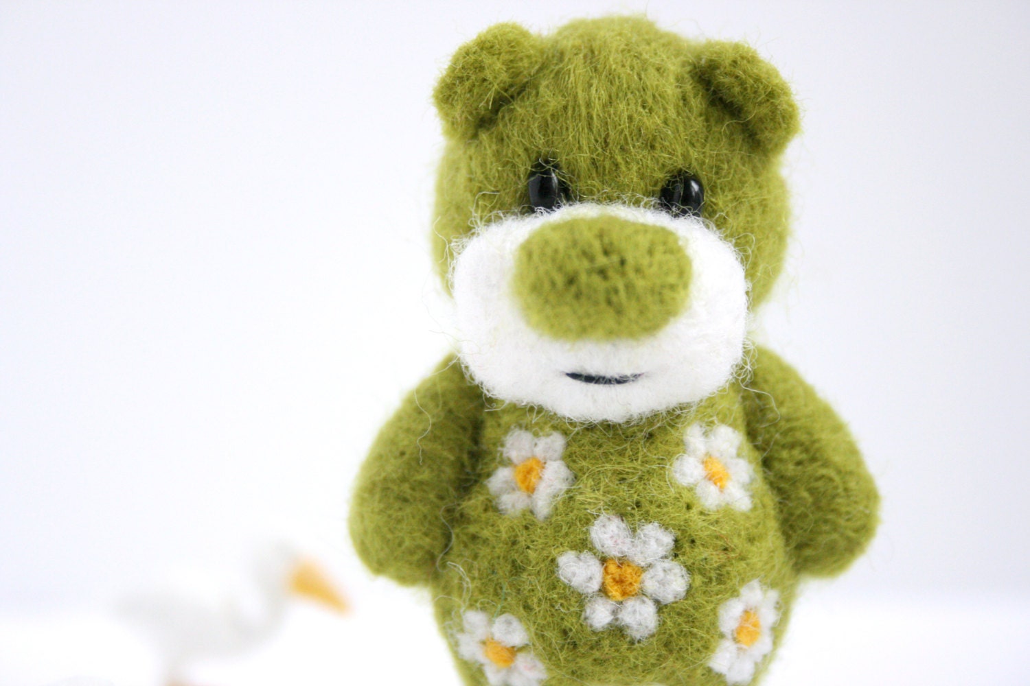 Pocket Flower Bear With Cammomiles