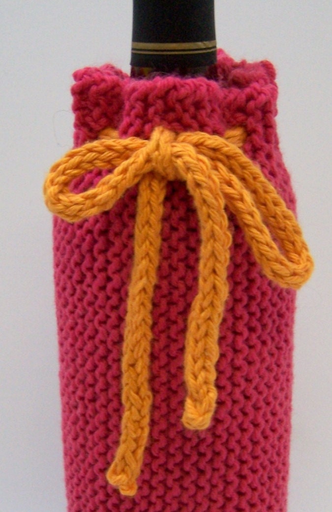 Wine Bottle Cozy Knit in Bright Pink, Hostess Gift, Wine Accessories, Wine Gift , Summer Wedding