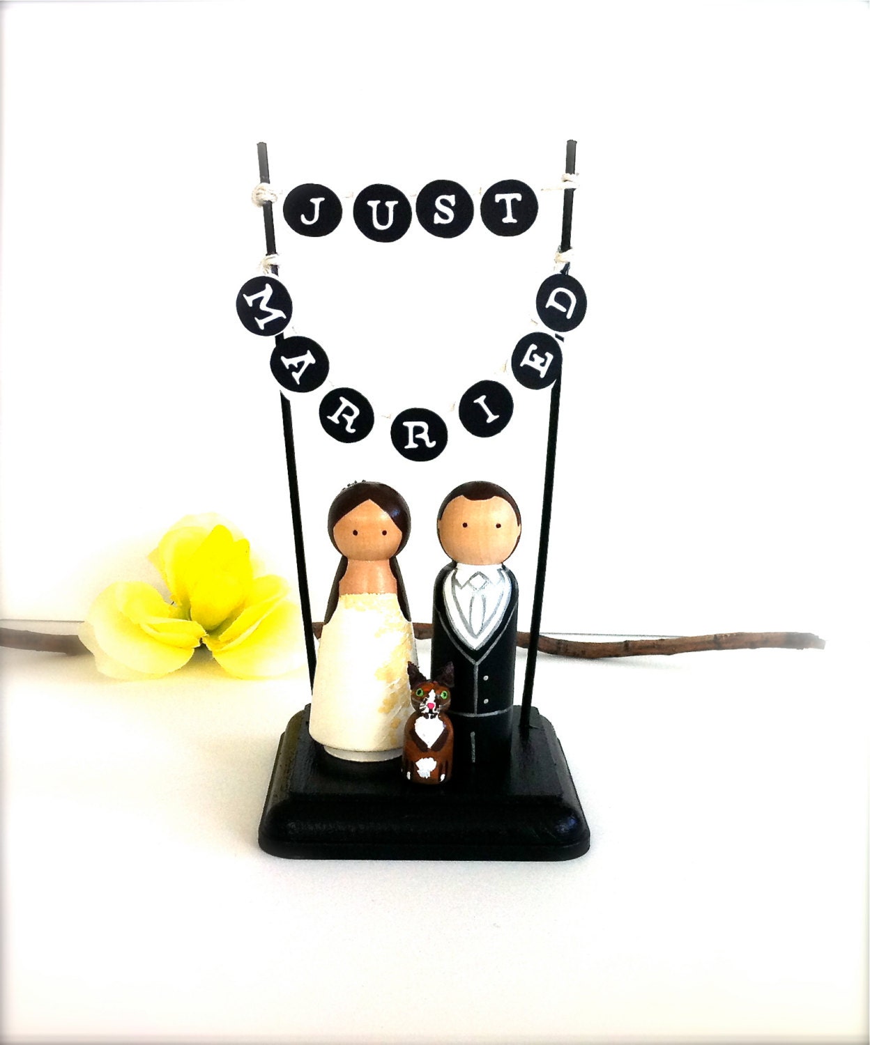 WEDDING CAKE TOPPER with Pet and Just married Bunting Sign Plus Wood Stand Custom Family of 3 Peg Dolls Cake Toppers Just Married Banner