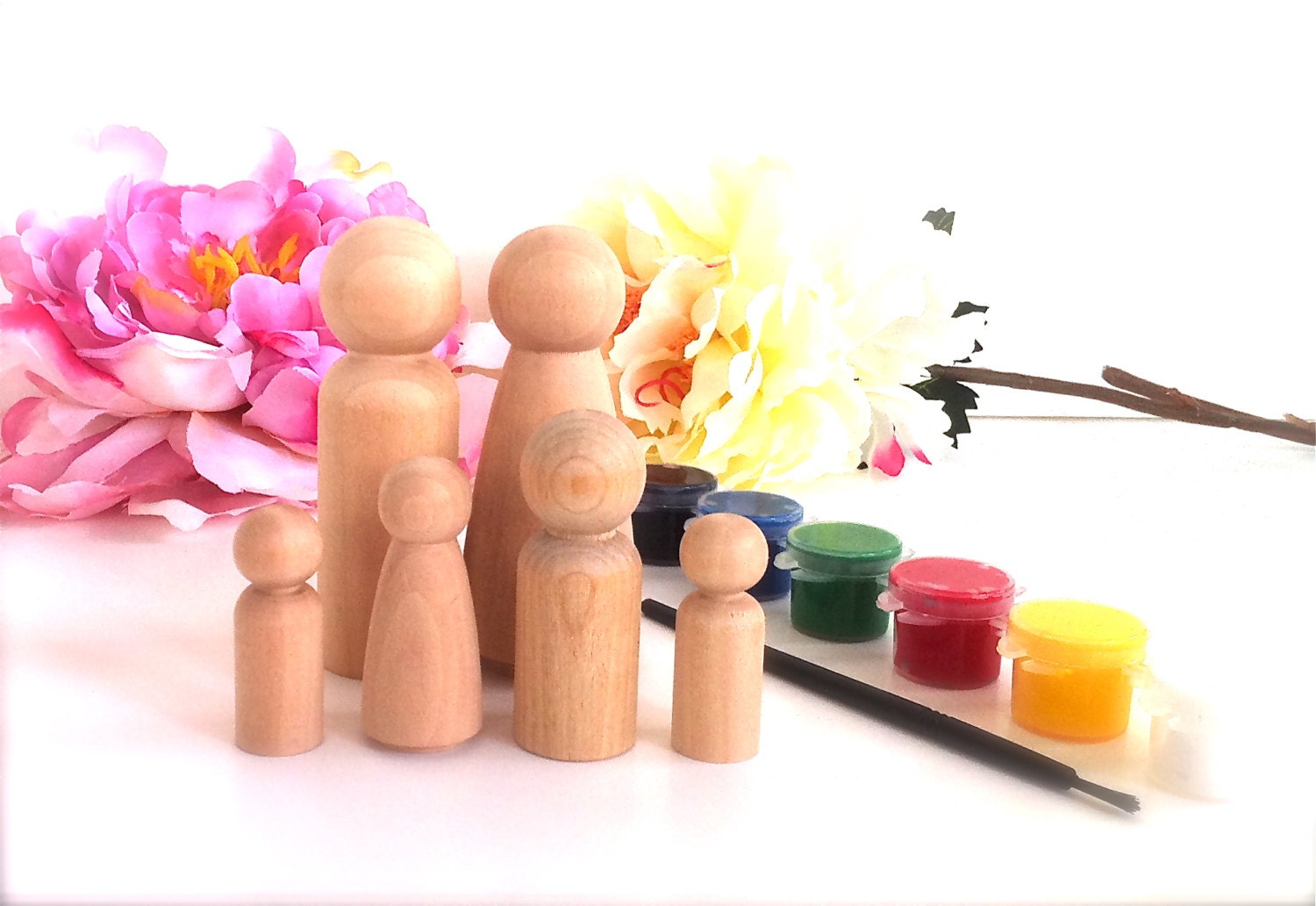 DO It YOURSELF Wooden Peg Dolls Family of 6 Bride Groom with Kids and Pets Paint Kit 6 Wood Peg Dolls Naked Do it Yourself Bridal