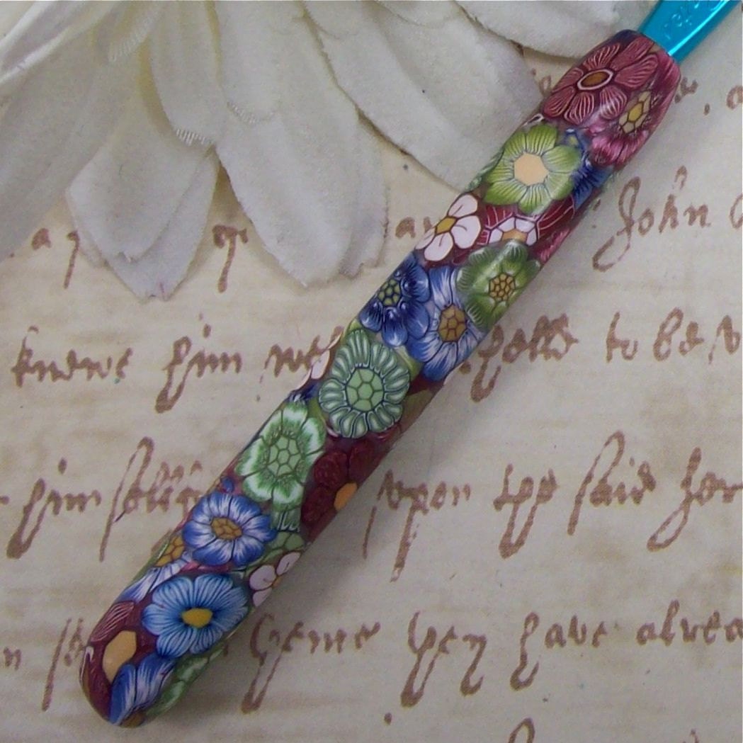 Susan Bates Polymer Clay Covered Crochet Hook, Size H 8/ 5.00mm