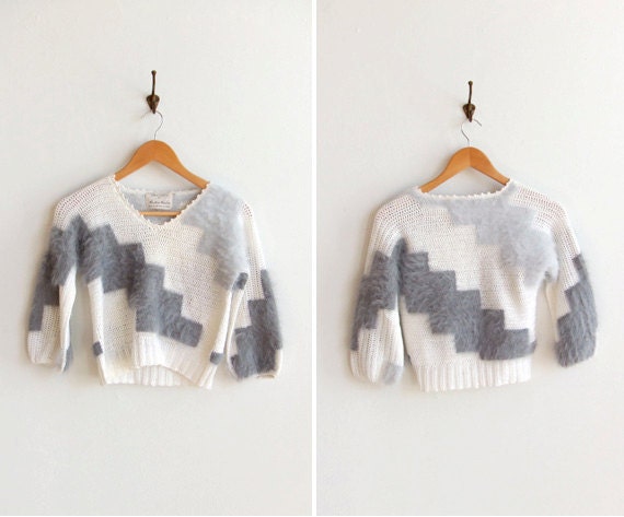 Vintage 1980s handknit angora cropped sweater