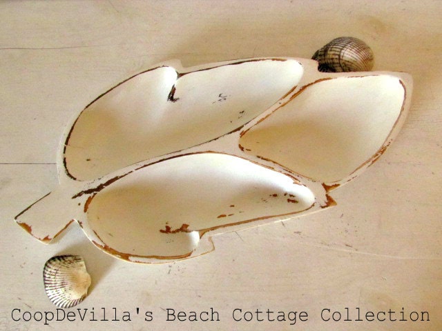 Upcycled Vintage Monkey Pod Leaf Catch All Tray or Bowl / Shabby Chic Leaf Divided Bowl / Distressed and Hand Waxed