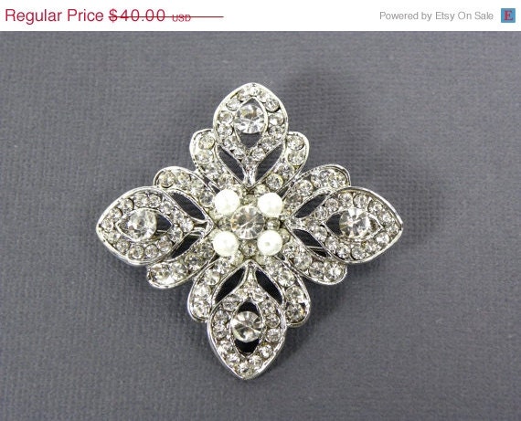 ON SALE Vintage Style Bridal Brooch, Pearl Bridal Brooch, Crystal Brooch, Wedding Pin, Rhinestone Brooch with White Swarovski Pearl