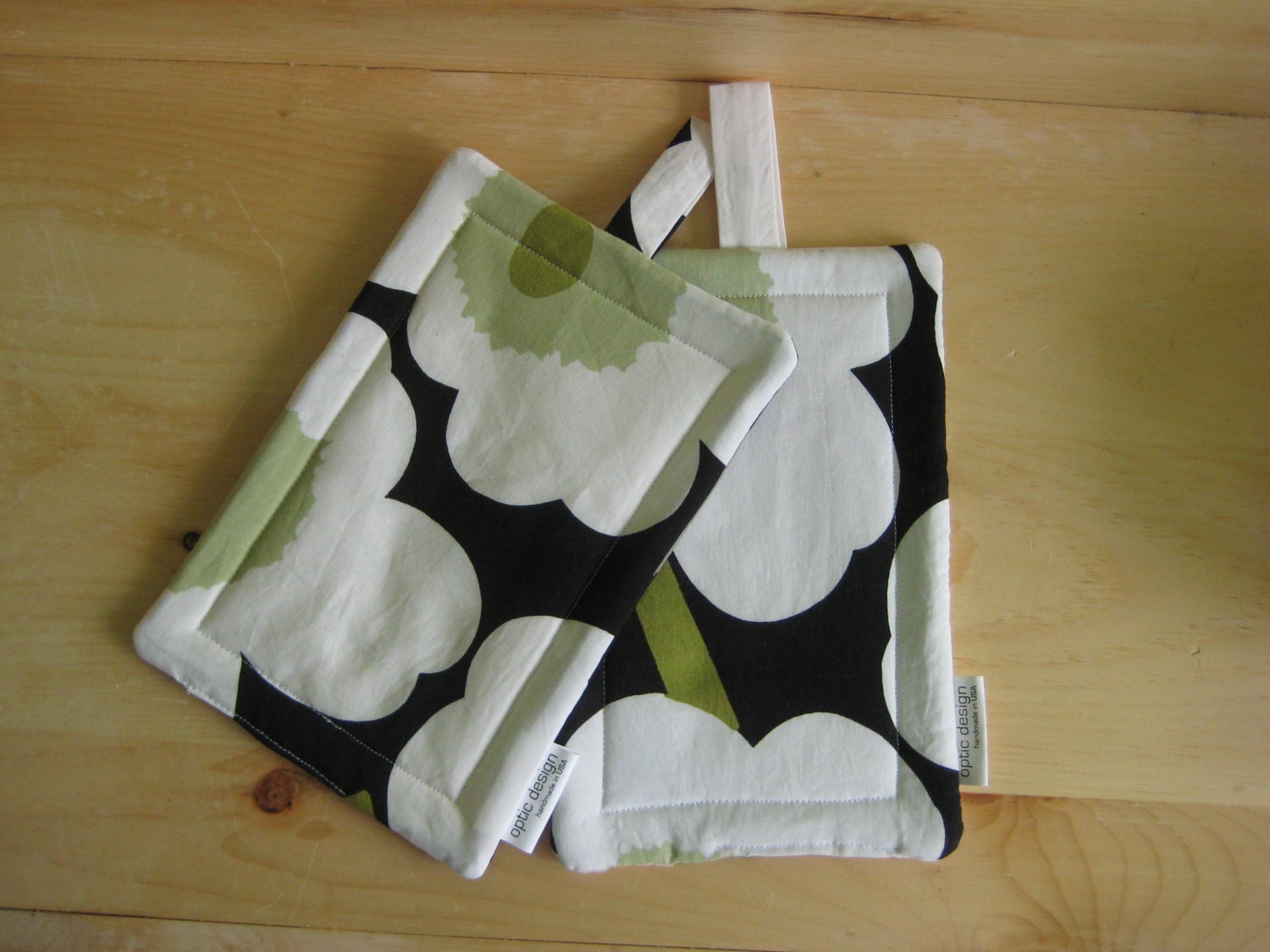 Marimekko fabric Pot Holder Set Unikko Black and White Modern Kitchen Accessories