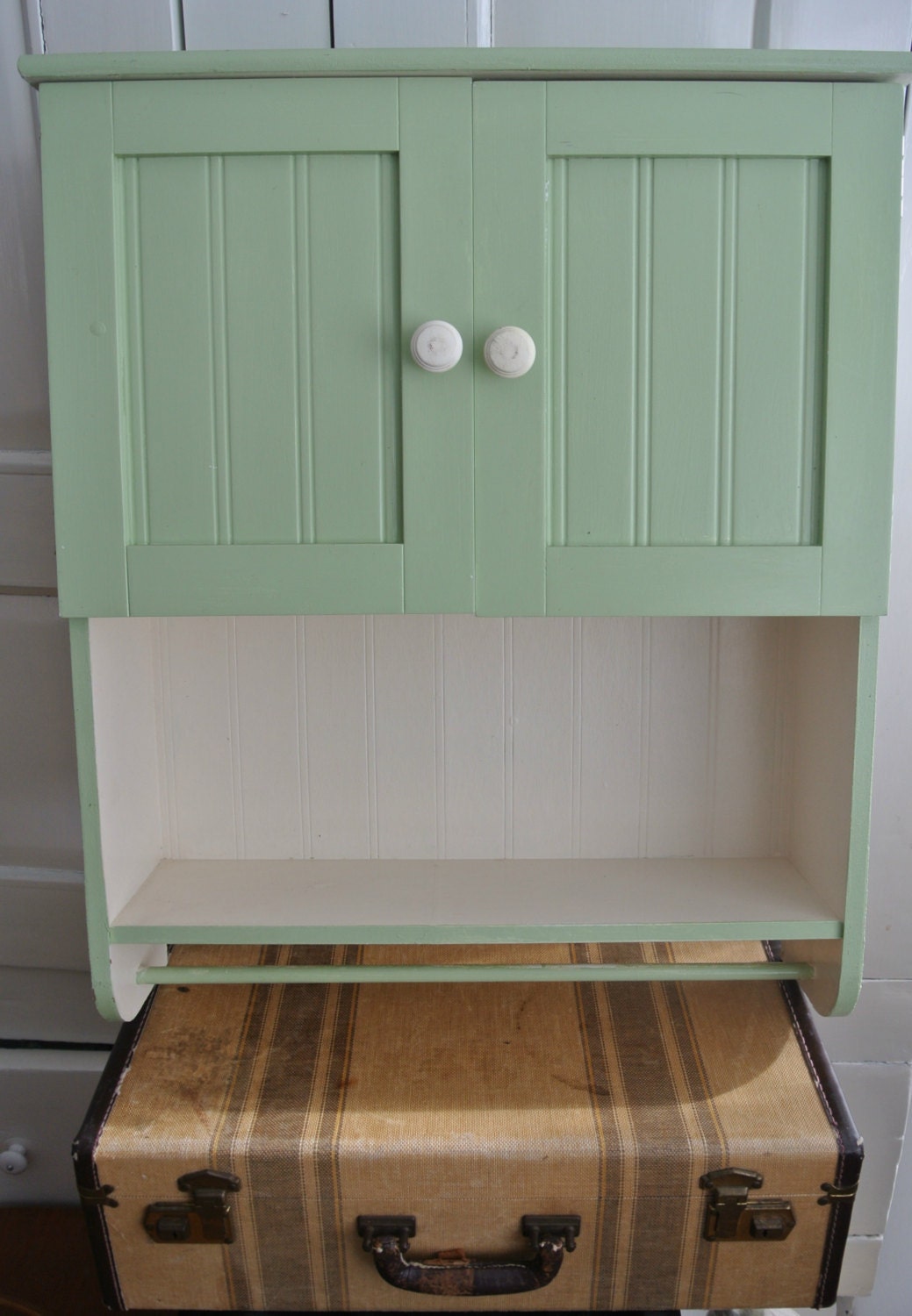 Vintage 30's Beadboard Kitchen Cupboard/Towel Rack