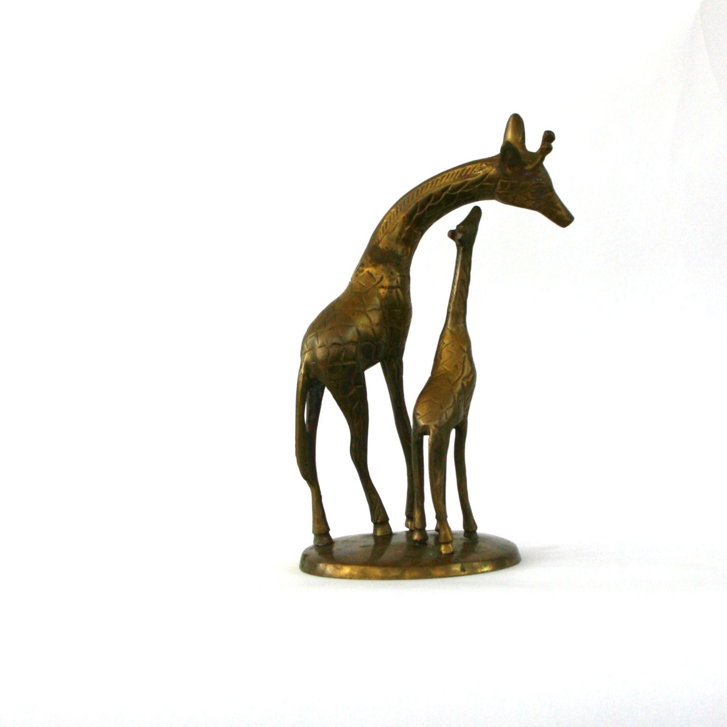 Brass Pair Giraffes. Mama and Baby Giraffe. Giraffe Figurine. Nursery Decor. Shabby Chic Home Decor.