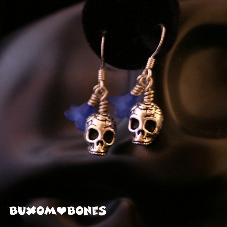 Gothic Wedding Earrings - Dia de los Muertos Skull Earrings - Blue and Silver - gIRLY gOTH