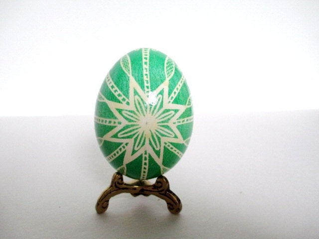 green Pysanka Ukrainian Easter egg, green pysanka egg handpainted Easter eggs