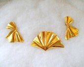 SALE )) MONET 1980s over the top HUGE glam goldtone Art Moderne Brooch and Earrings