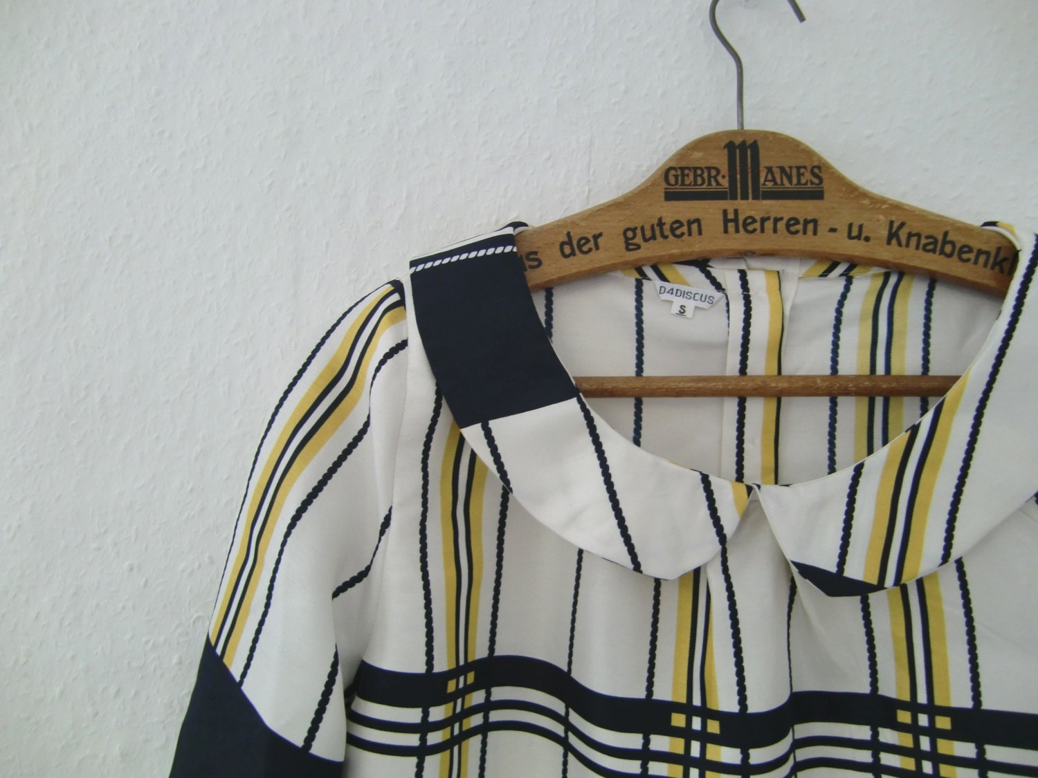 Peter Pan collar Blouse made from Retro Print Fabric ... Small