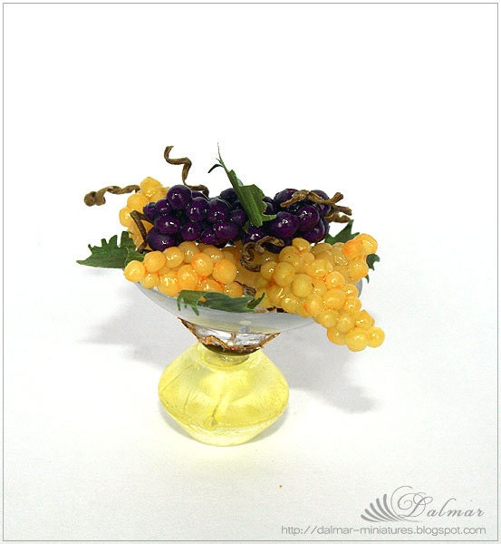 1/12TH scale Yellow Vase with grapes  Dollhouse Miniatures