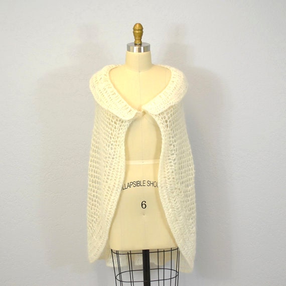 Vintage Capelet / Vanilla Cream / Handknit Mohair Cape Shawl