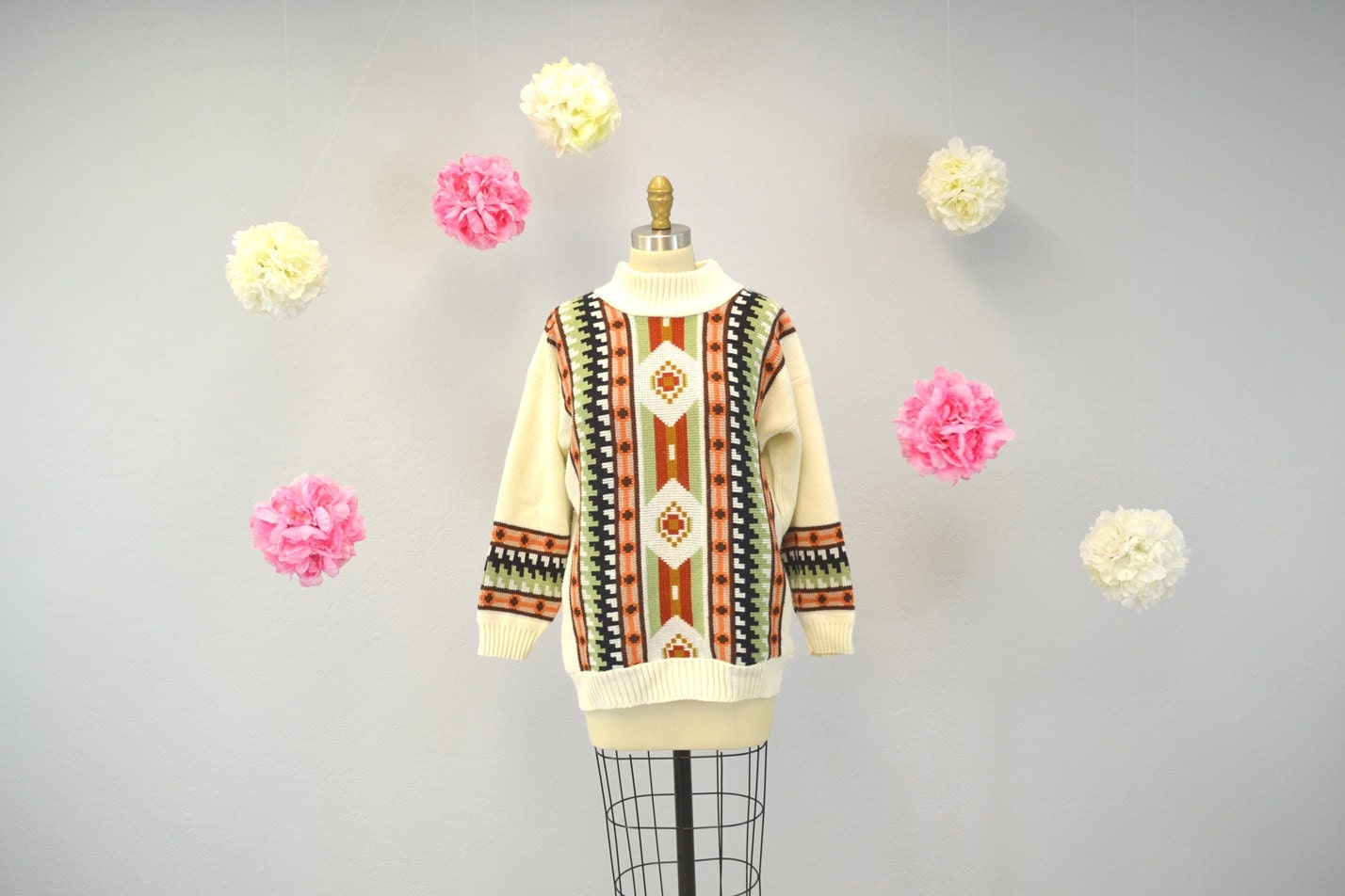 Vintage ethnic sweater / southwestern / navajo aztec