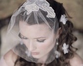 PRECIOUS PEARL Blusher with ivory silk tulle