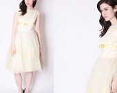 White and Yellow Vintage 50s Daisy Wedding Dress / 1950s Prom Dresses / Tea Length 1950s Dress / 2154