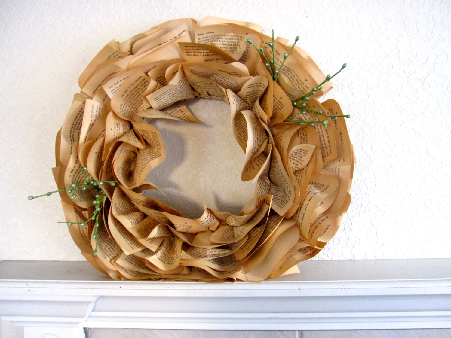 Summer Wreath Home Decoration 18-Inch Wind In the Willows  Book Paper Wreath Hostess Gift Baby Shower Gift Nursery Decor