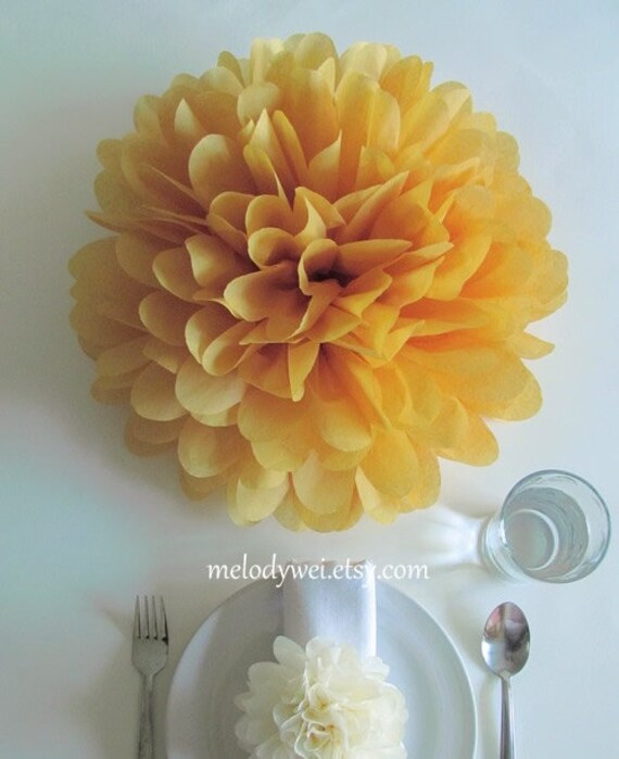 Items similar to 10 centerpieces, 14'' tissue paper flowers, ready to