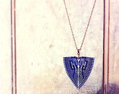 StayGoldMaryRose - Striking vintage willow china 'spear head pendant' necklace