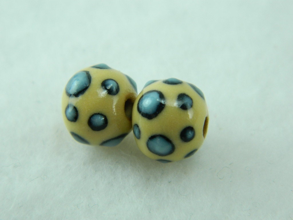 Handmade beads jewelry supplies yellow beige colored porcelain clay beads with blue polka dots, set of 2 beads for jewelry designers