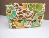 Button Clutch- Floral with Green Circle Lining