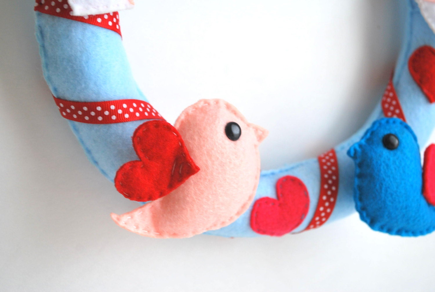 ON SALE I love you Felt Wreath with  love birds, totally Handstitched Ecofriedly Felt